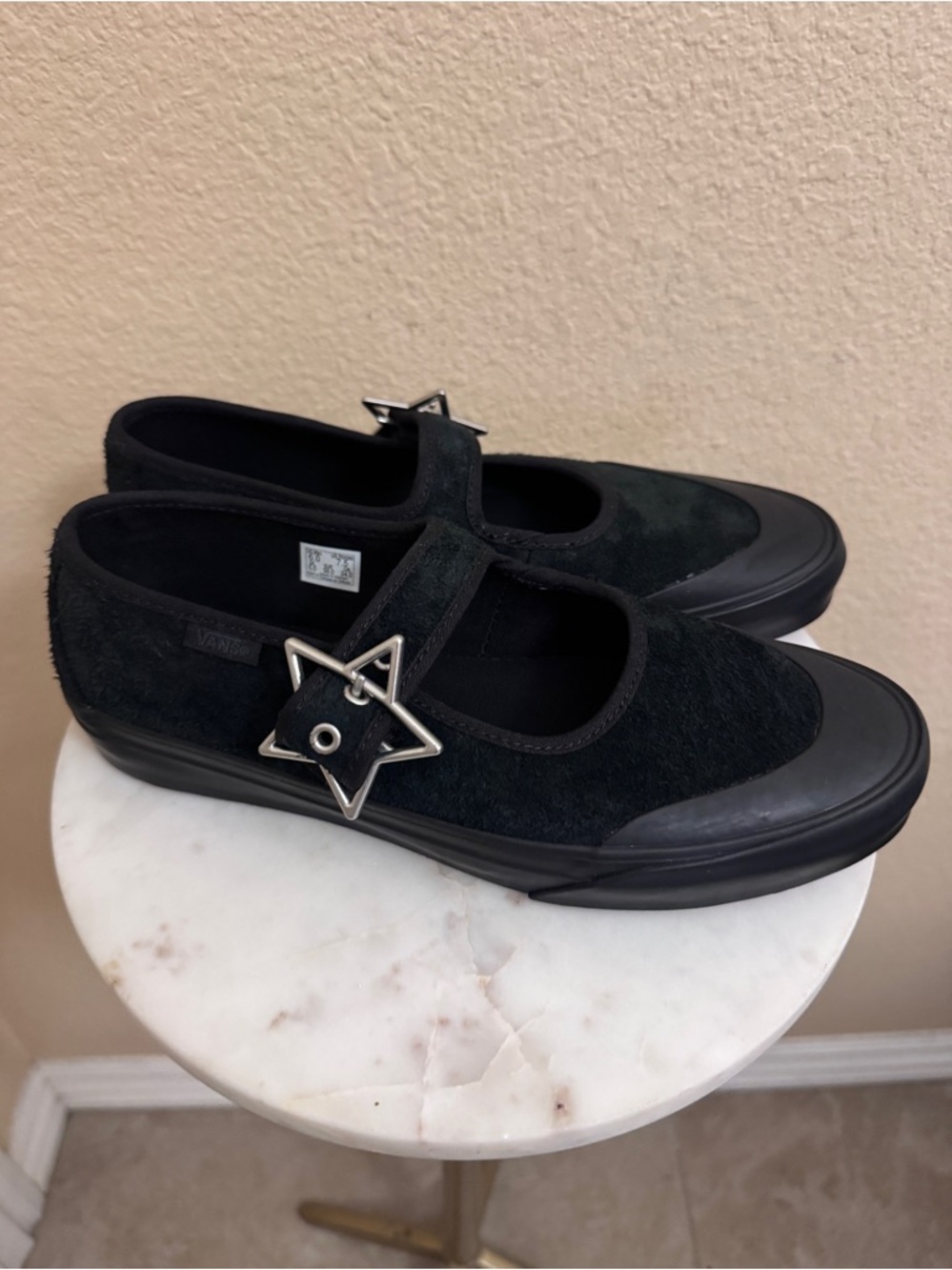 NEW Women VANS Mary Jane trendy sneakerina shoes suede Black Star Buckle Sz 7.5 - Picture 2 of 8